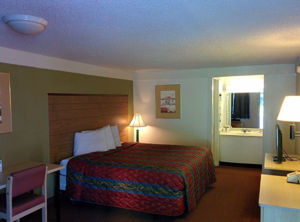 Econo Lodge - Gastonia Exterior photo